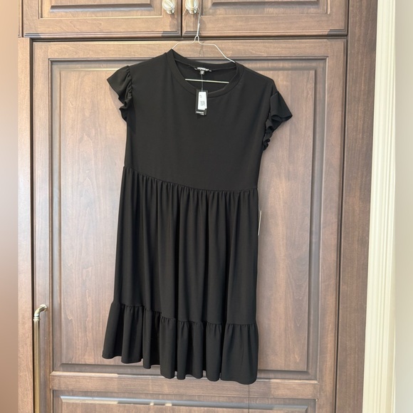 Express Crewneck Ruffle Babydoll Mini Dress NWT Size XS - Black - Picture 7 of 12